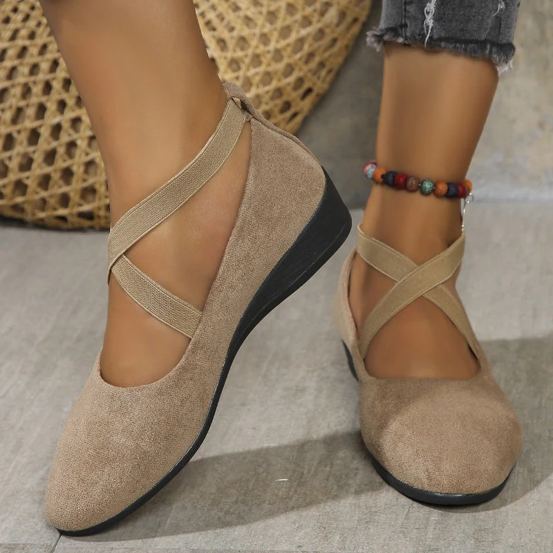 Dames instapschoenen met kruisband – Suède-look ballerina’s met sleehak