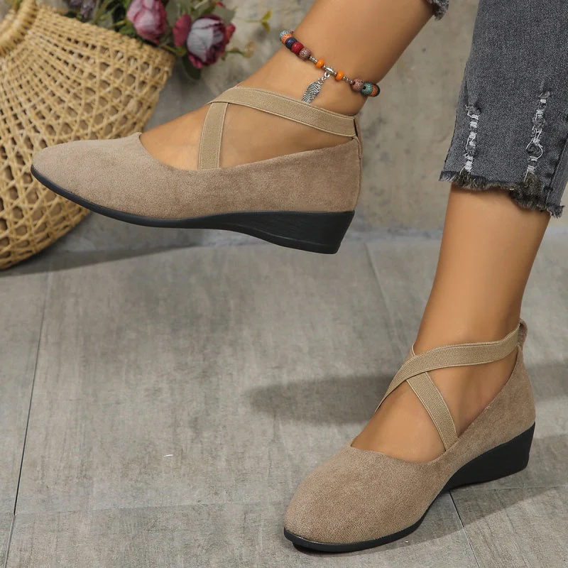 Dames instapschoenen met kruisband – Suède-look ballerina’s met sleehak