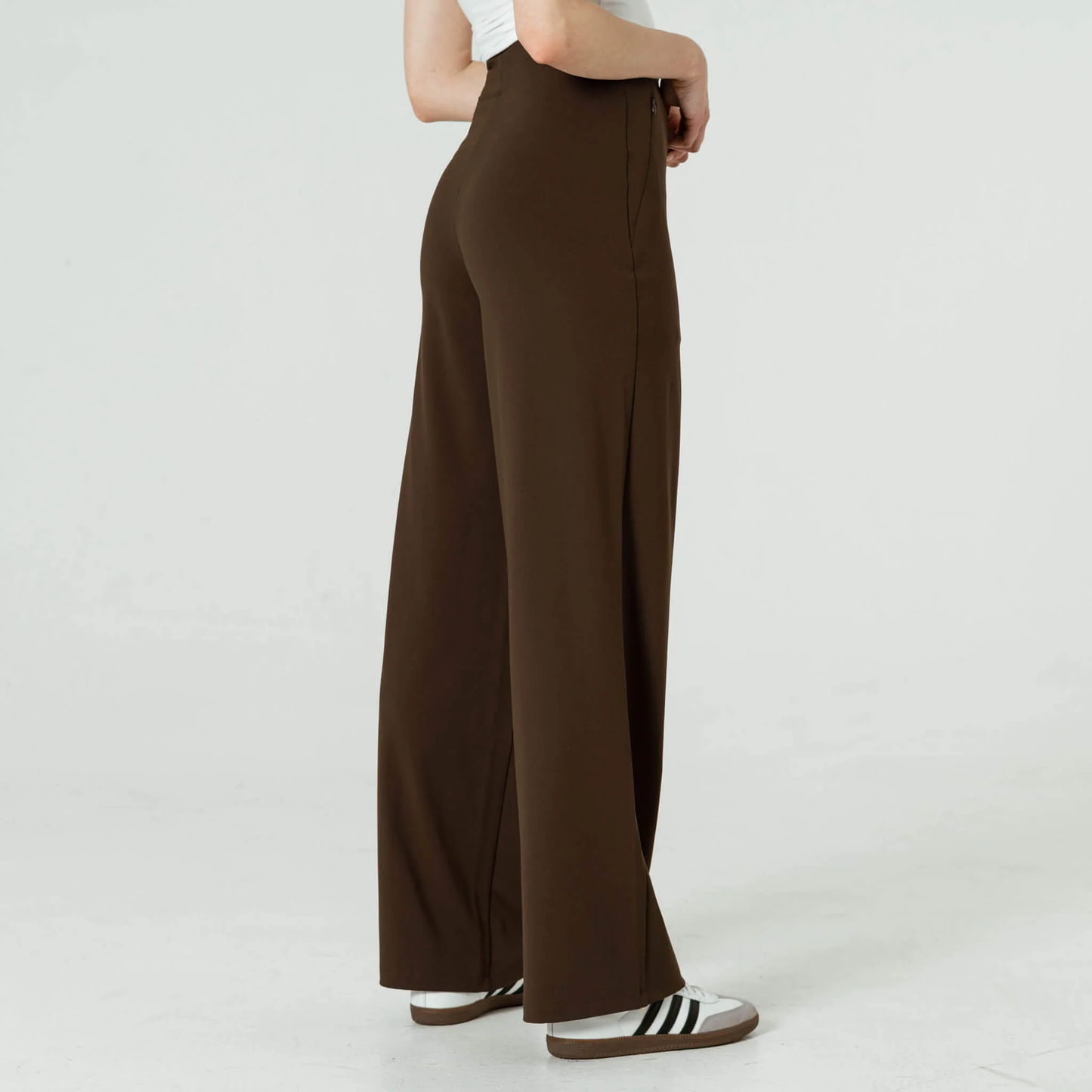 High-Waist Pantalon met Wijde Pijpen – Elastische Tailleband