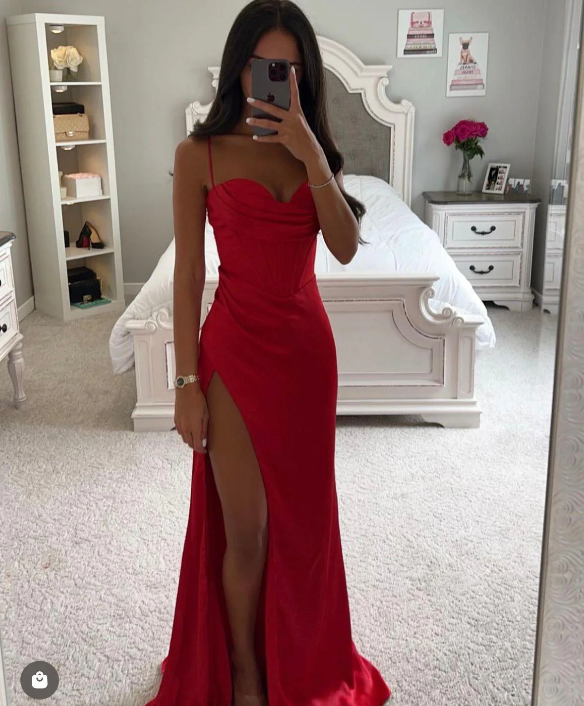 Satijnen Avondjurk met Hoge Split – Elegant Draped Fit