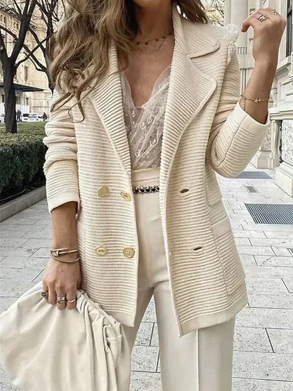 Gebreide Damesblazer – Dubbelrijig met Zakdetails
