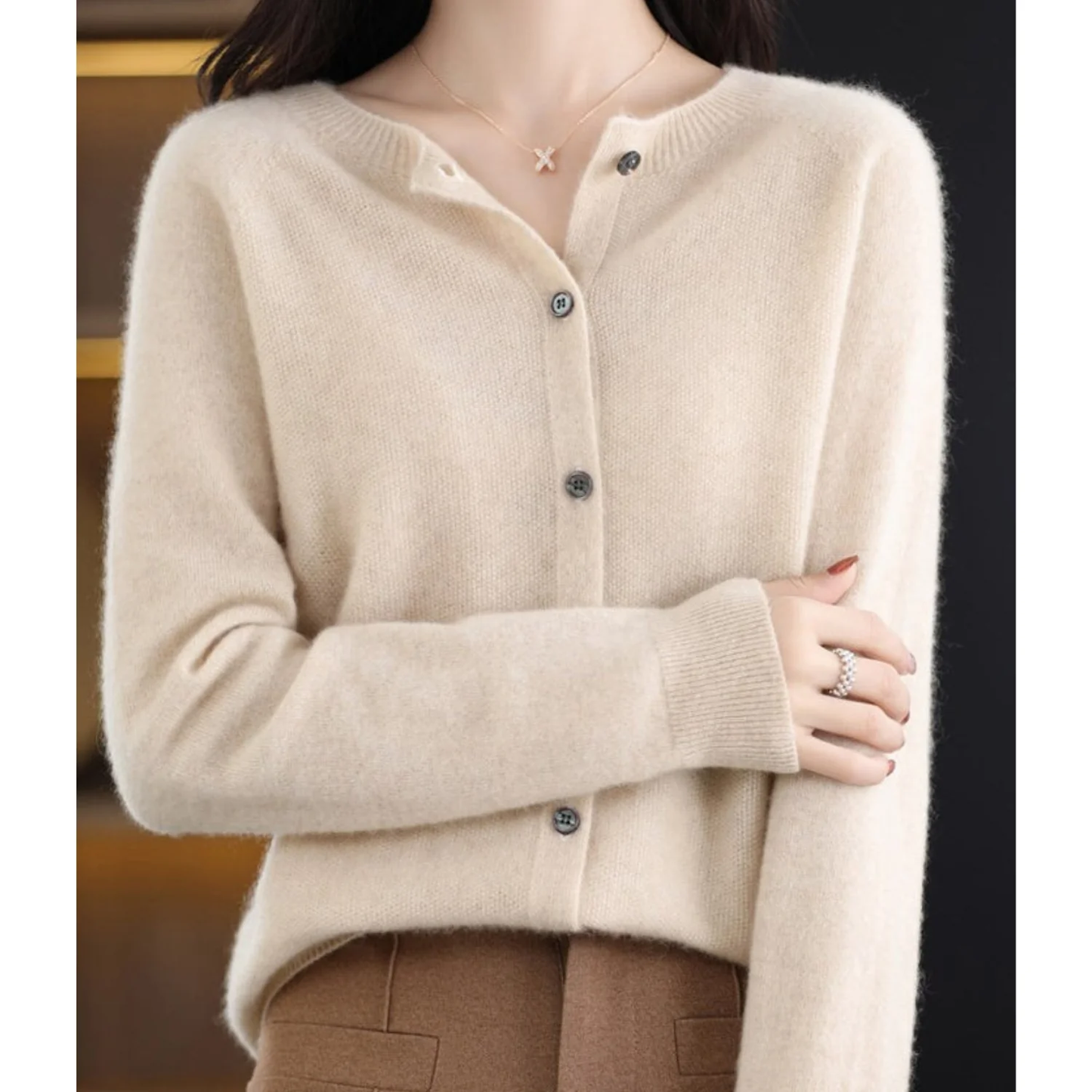 Gebreide Cardigan met Knopen – Zachte Trui met V-Hals