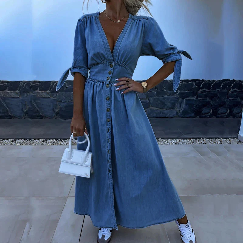 Denim maxi jurk – Doorknoopmodel met strikmouwen