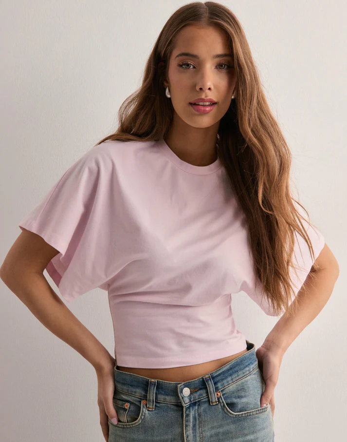 Tailored stretch T-shirt – Sculpted casual essential