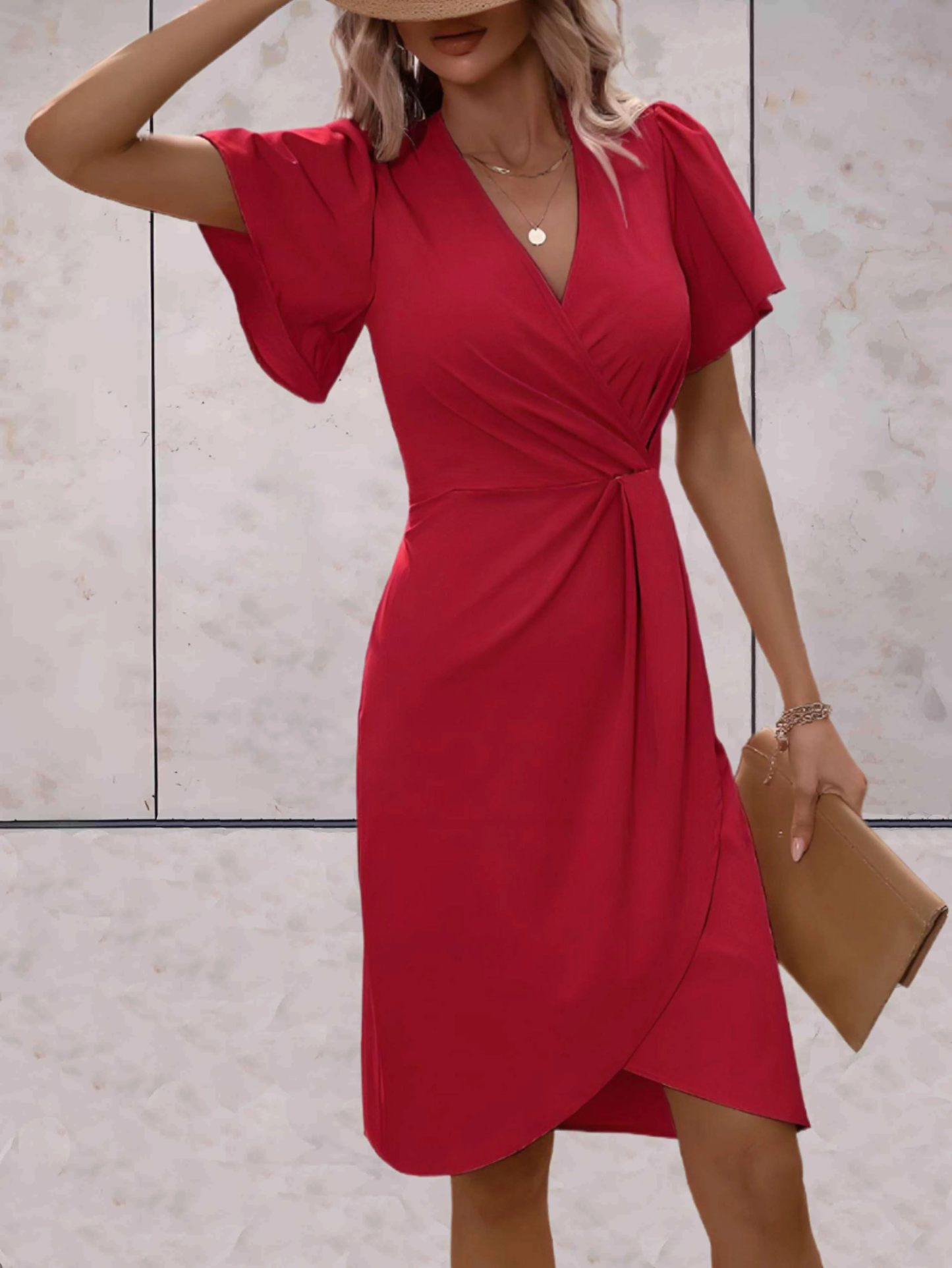 Wikkeljurk met V-Hals – Elegante Midi met Vlindermouwen