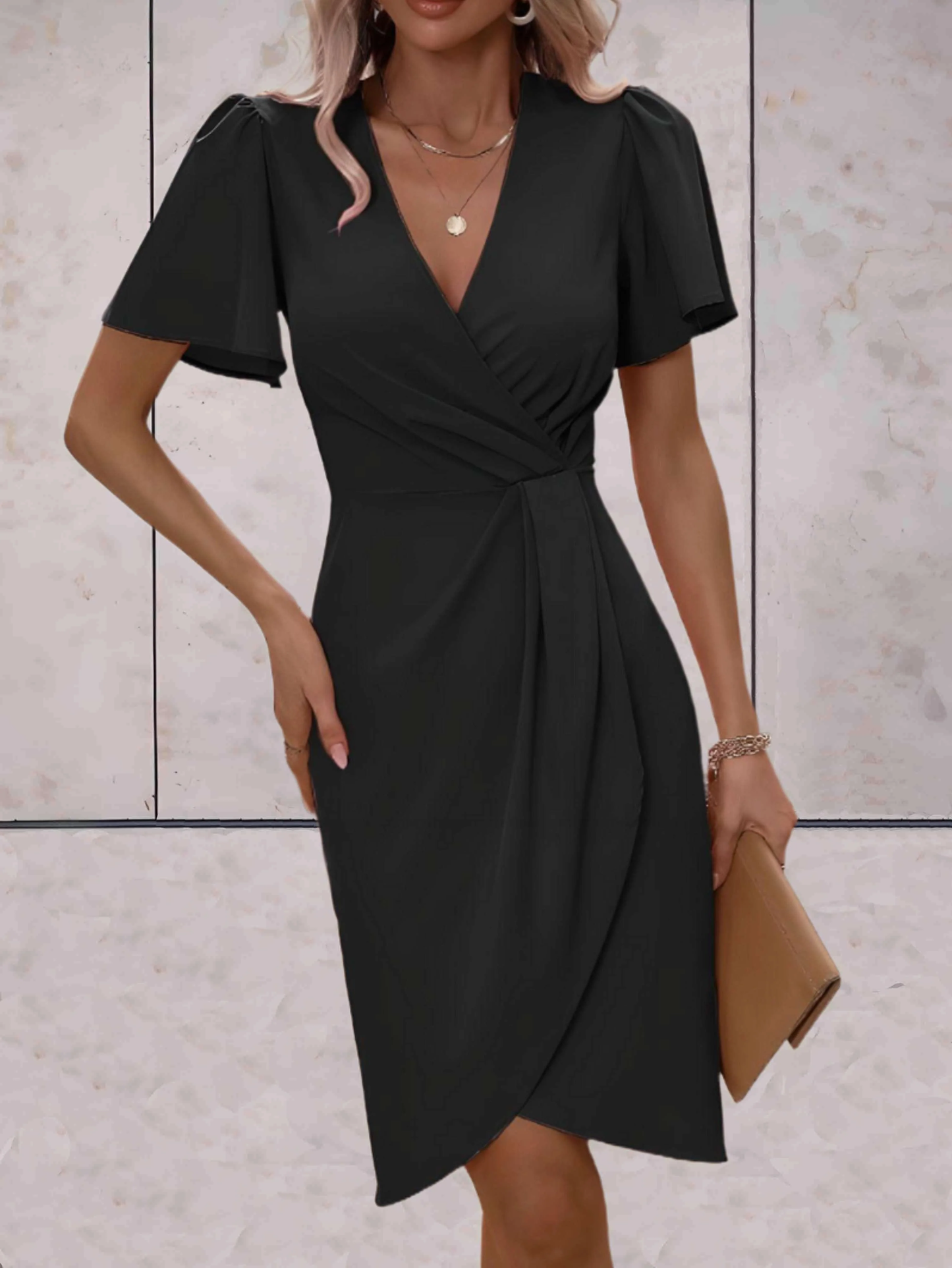 Wikkeljurk met V-Hals – Elegante Midi met Vlindermouwen