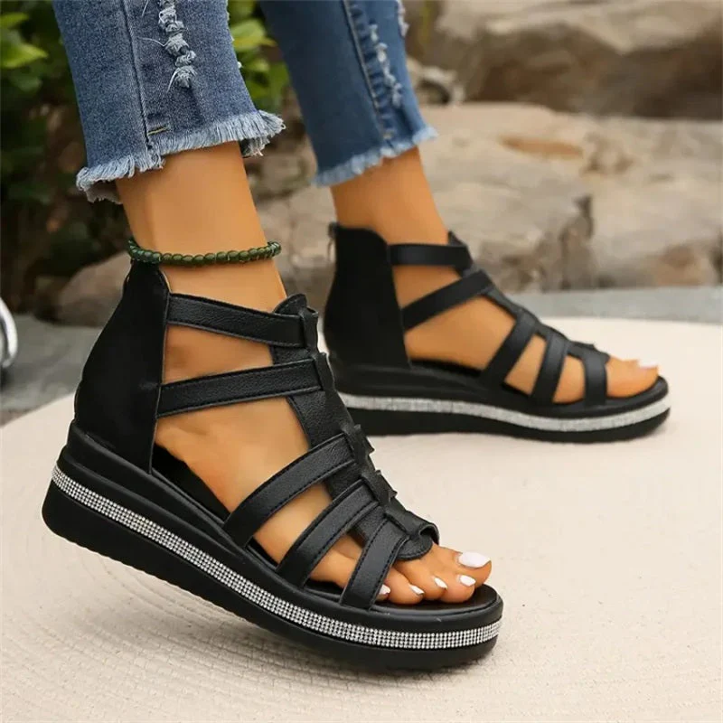 Dames Gladiator Sandalen – Sleehak met Ritssluiting en Kruisbanden