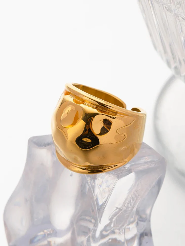Dames brede ring met reliëf – Statement ring met hamerslag-effect