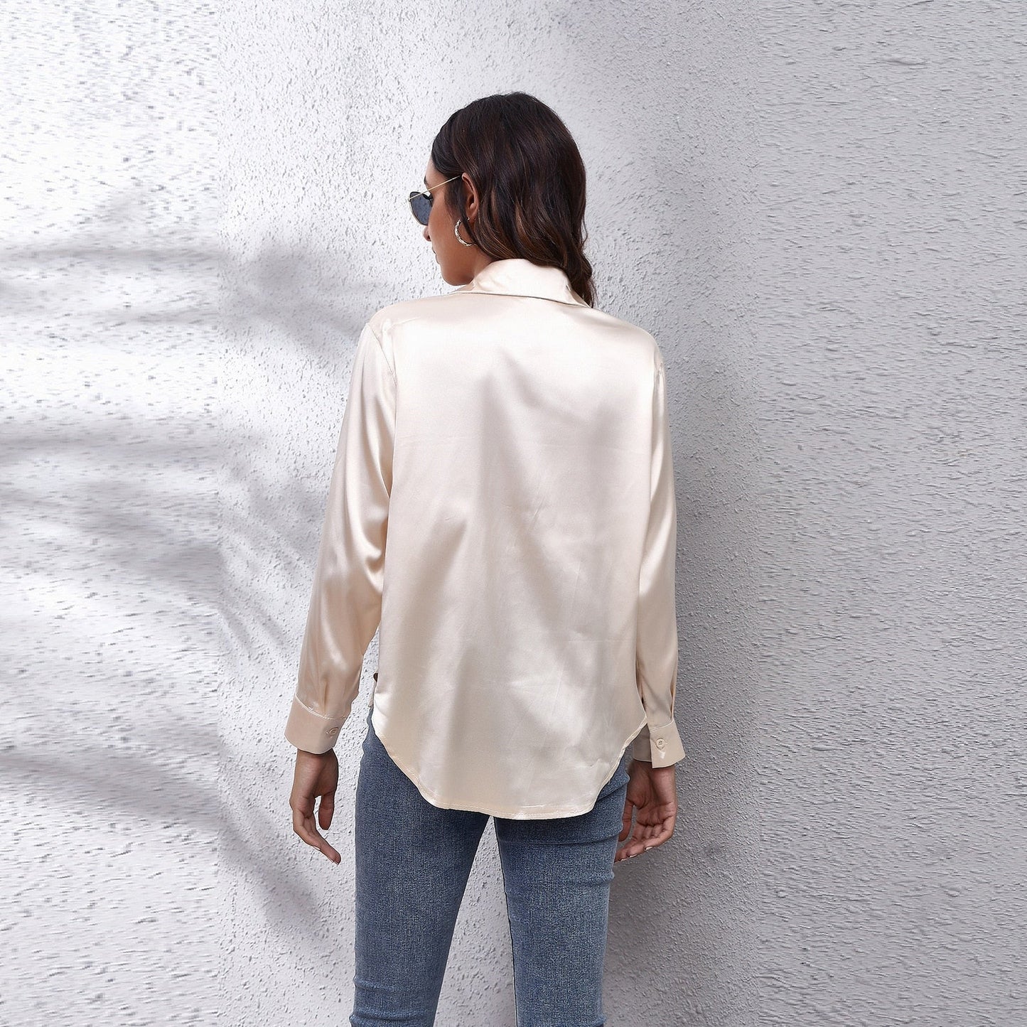 Damesblouse - Satijnen Look - Lange Mouwen - Knoopsluiting - Klassiek Design