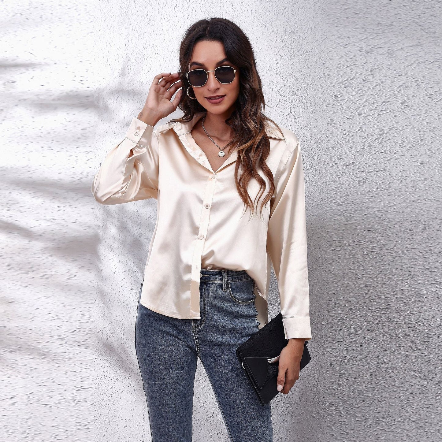 Damesblouse - Satijnen Look - Lange Mouwen - Knoopsluiting - Klassiek Design