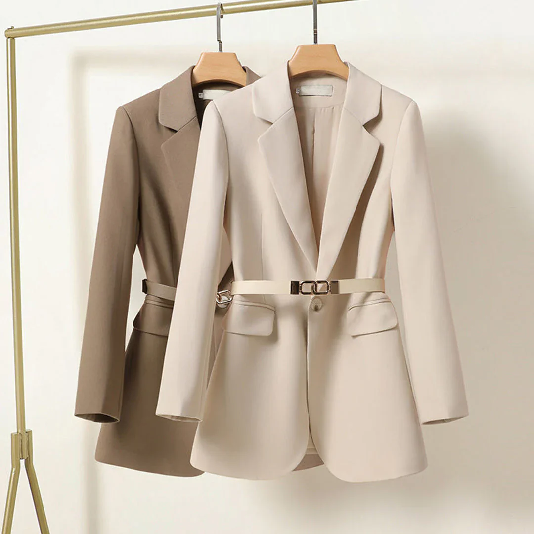 Damesblazer met ceintuur – Getailleerd model met reverskraag