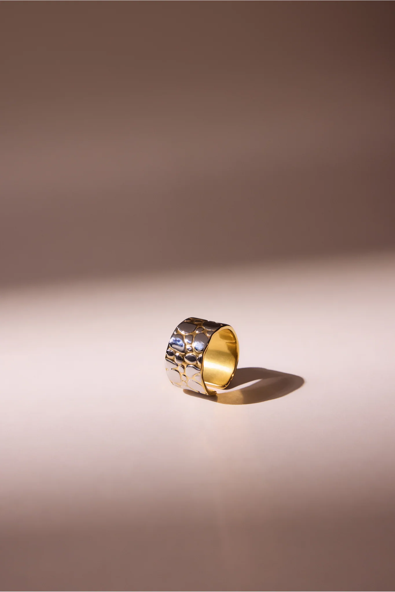 Dames Ring – Organische Emaille Compositie
