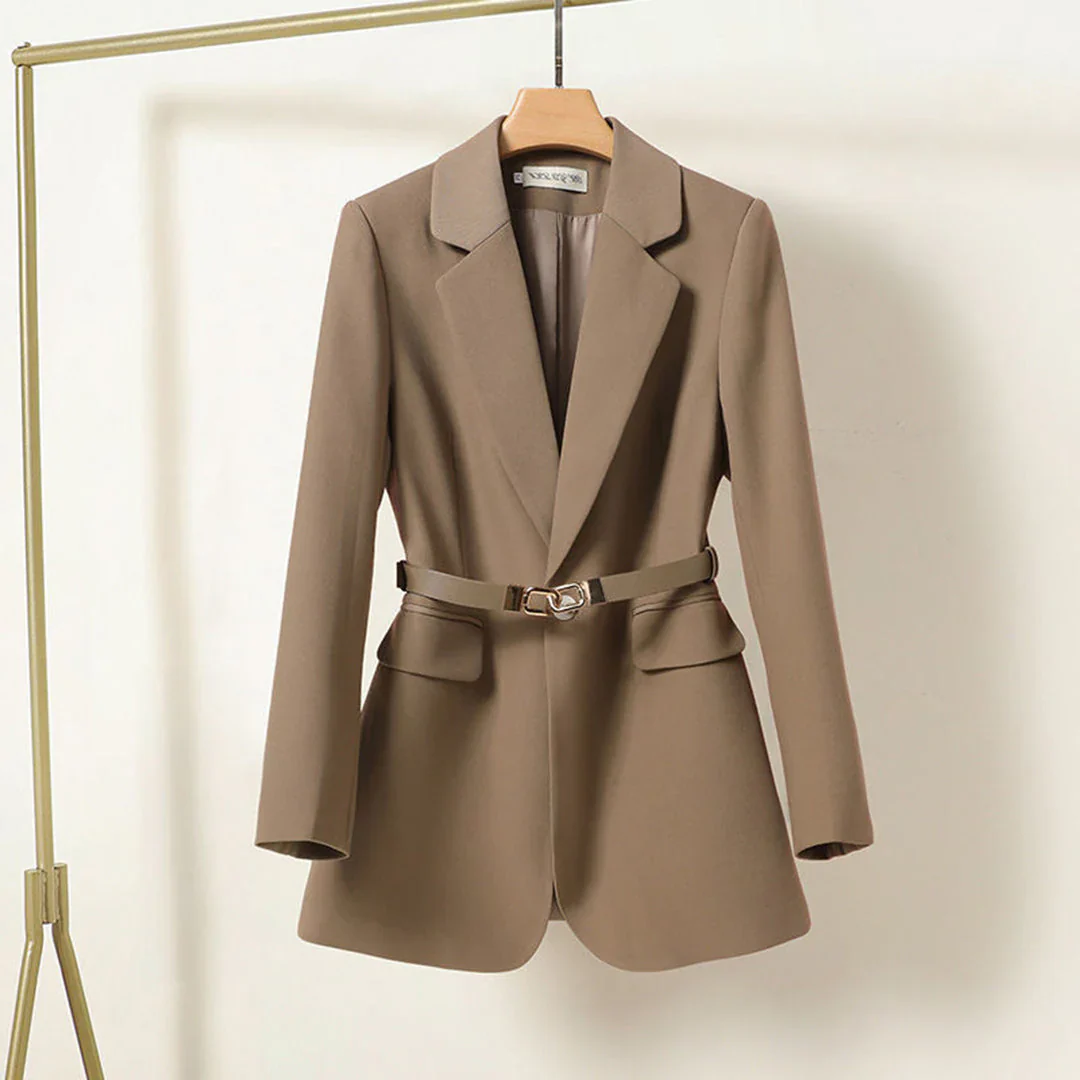 Damesblazer met ceintuur – Getailleerd model met reverskraag