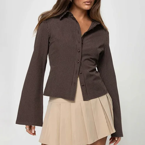 Celeste – Getailleerde Blouse met Uitlopende Mouwen