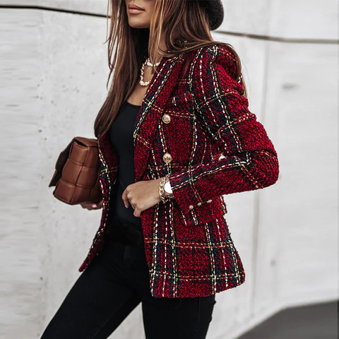 Claire – Bouclé Blazer met Goudkleurige Knopen