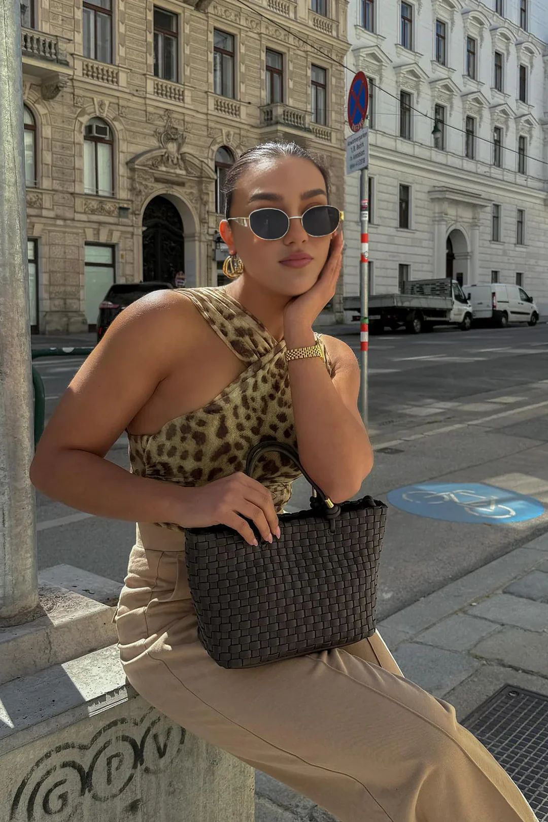 Jelena – Asymmetrische Top met Dierenprint