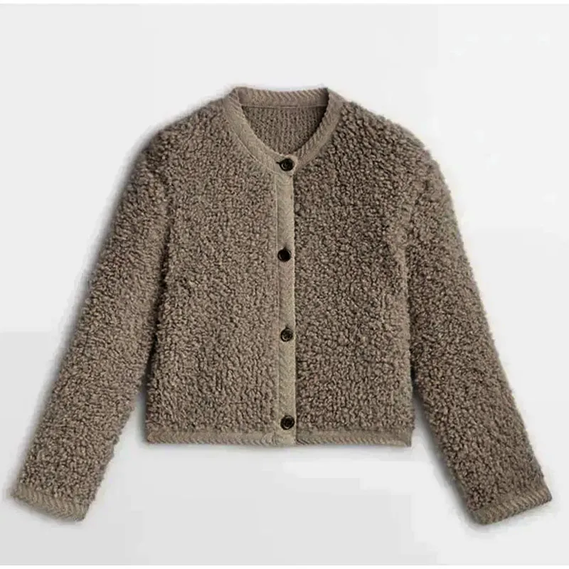 Tess – Teddy Vest met Goudkleurige Knopen