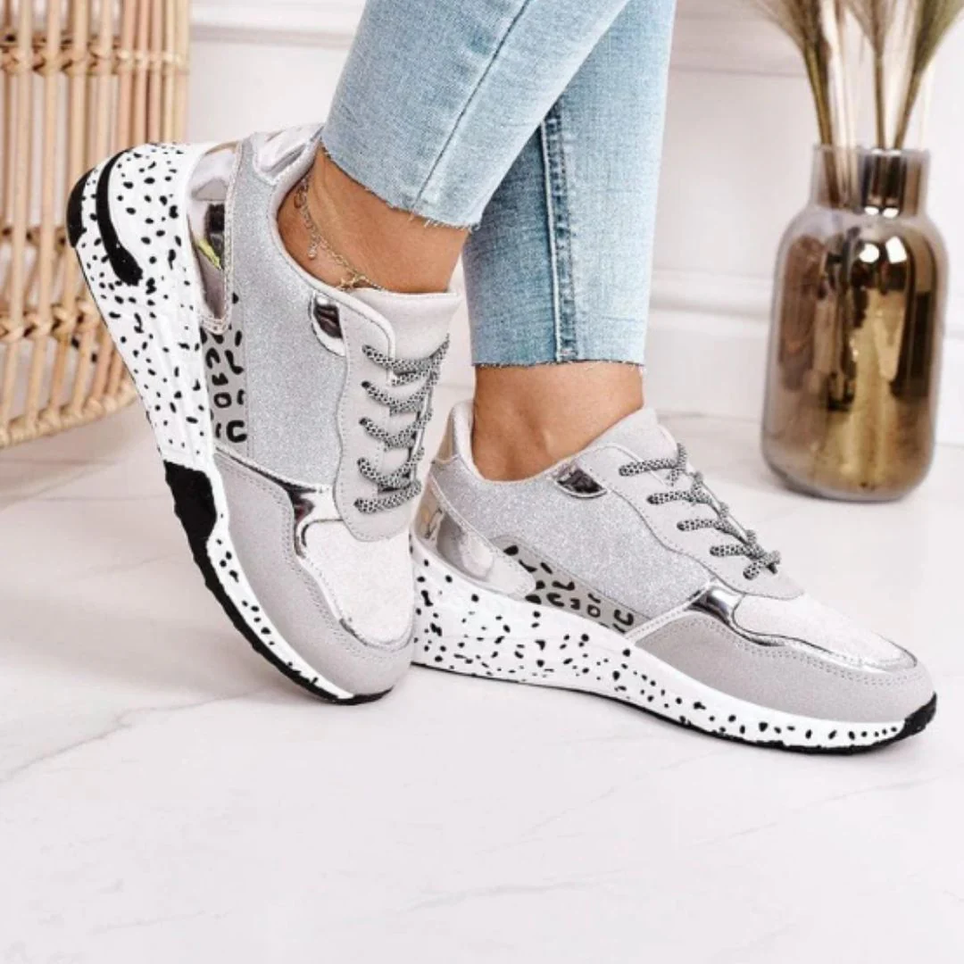 Dames sneakers met speckle-zool – Mode-sneakers met glanzend detail en dikke zool
