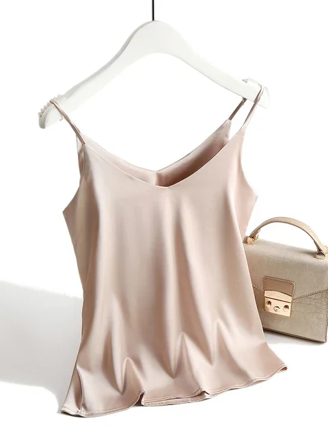 Satijnen Cami Top met Spaghettibandjes – Glanzend en Elegant