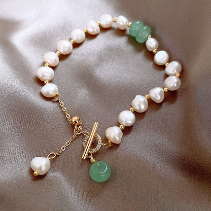 Dames Armband – Imitatieparels met Groene Accentkralen