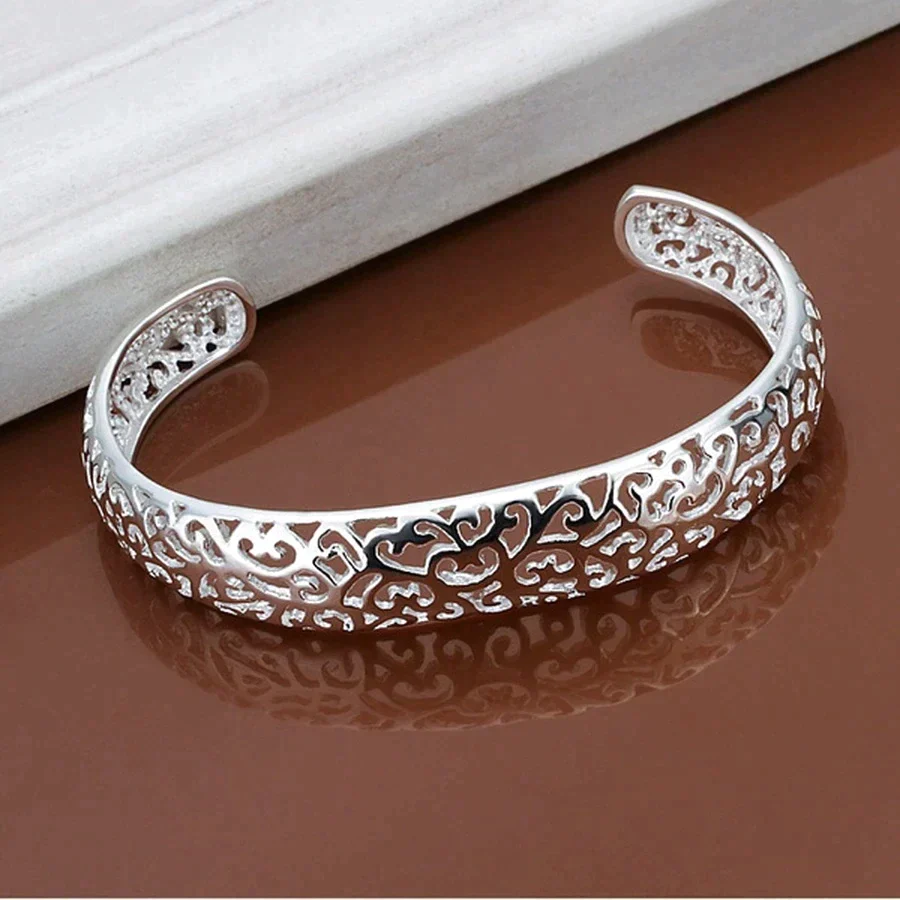 Dames Armband – Opengewerkt Cuff-Design met Fijn Motief