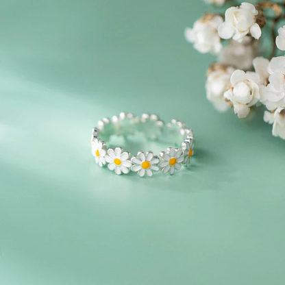Dames Ring – Bloemendesign met Madeliefmotief