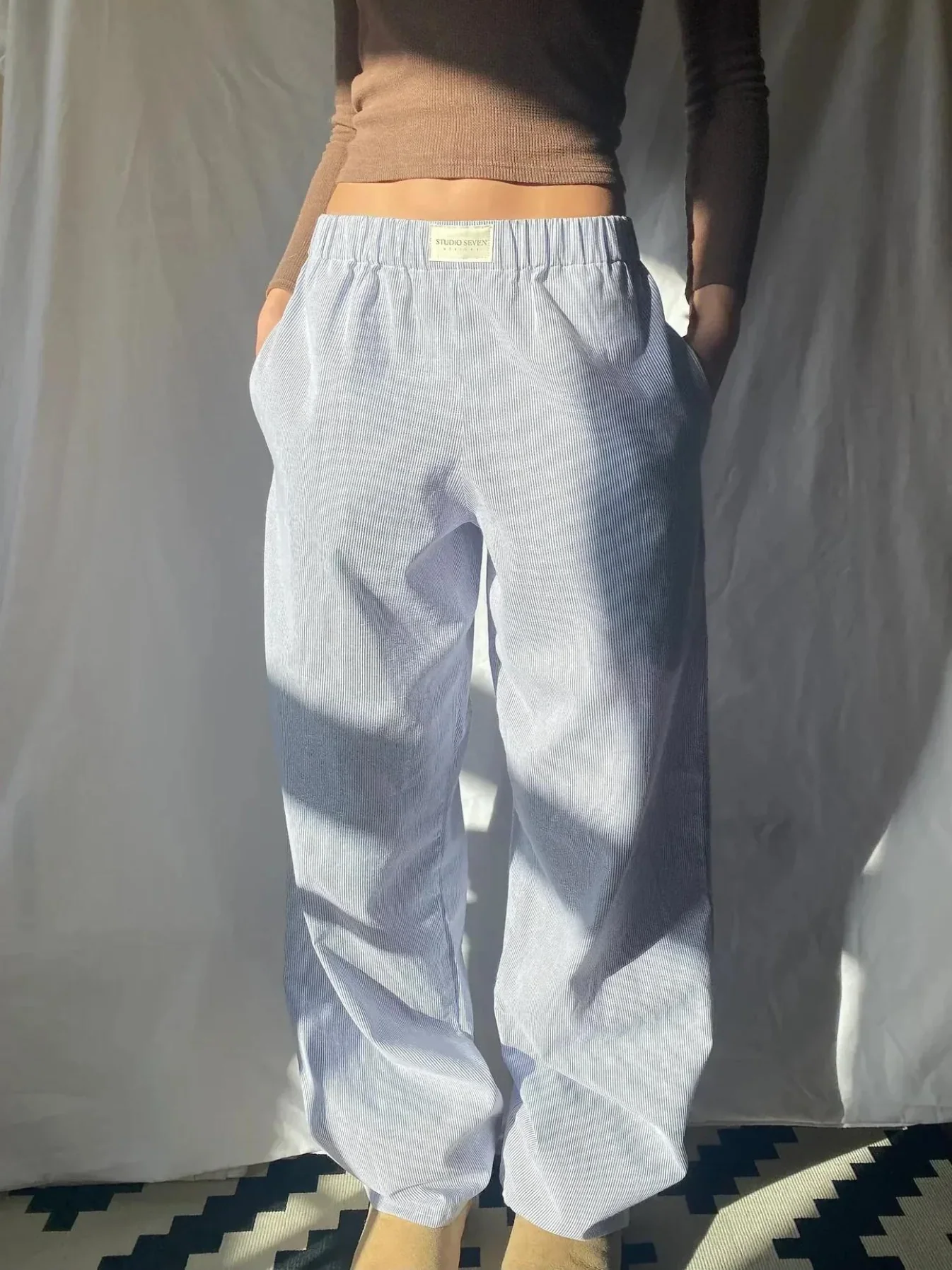 Dames Broek – Losvallend Model met Fijne Streep en Elastische Tailleband