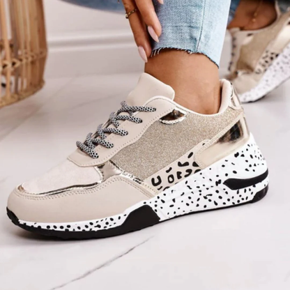 Dames sneakers met speckle-zool – Mode-sneakers met glanzend detail en dikke zool