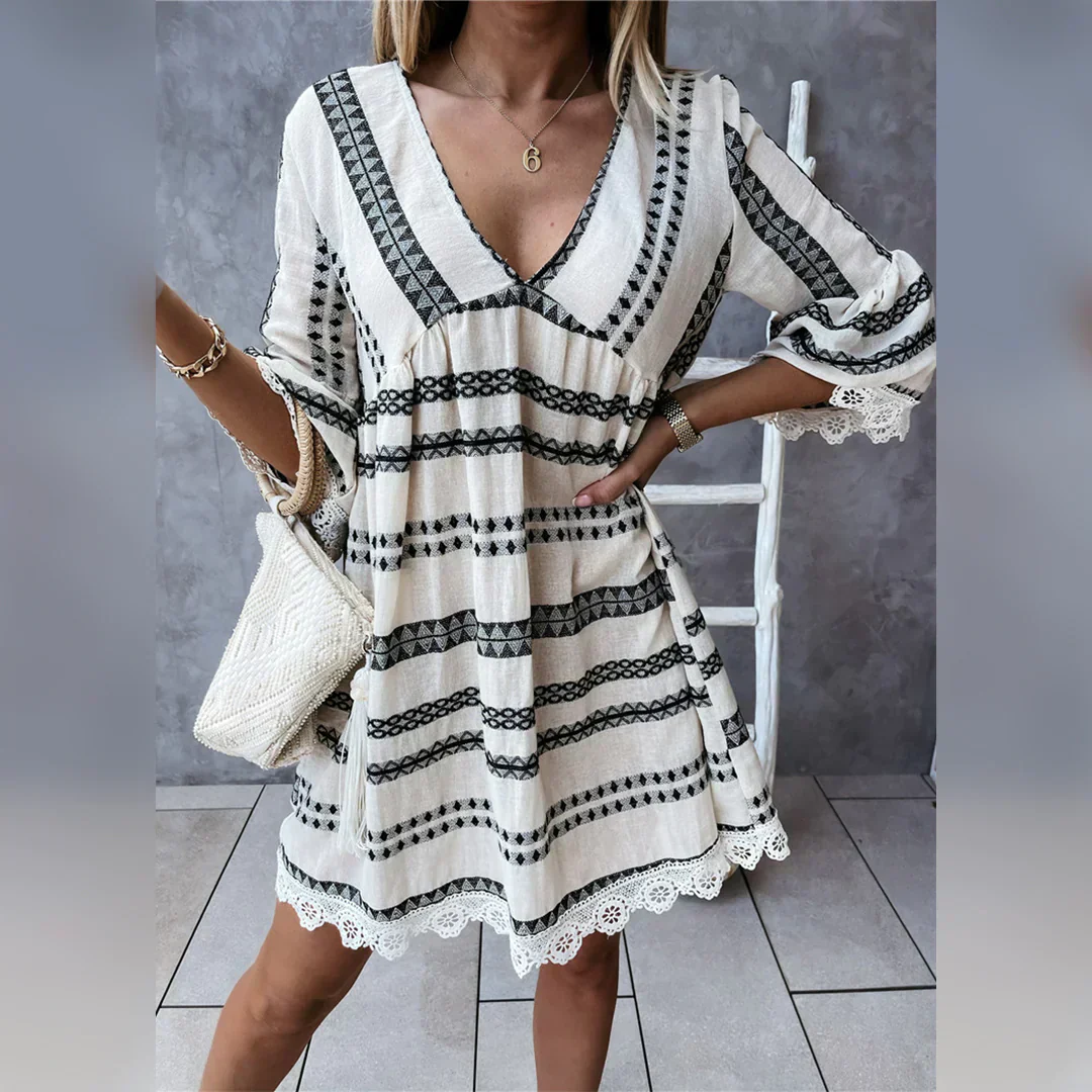 Dames Korte Zomerjurk – Luchtige Boho-stijl met Trompetmouwen en Kantdetails