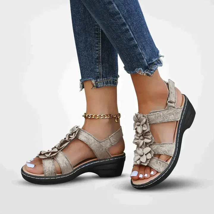 Vrouwen Sandalen - Bloemendetail - Klittenbandsluiting - Verhoogde Zool