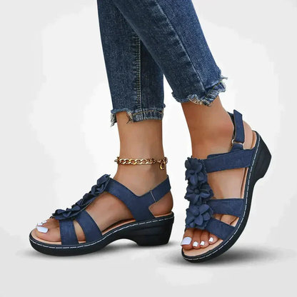 Vrouwen Sandalen - Bloemendetail - Klittenbandsluiting - Verhoogde Zool