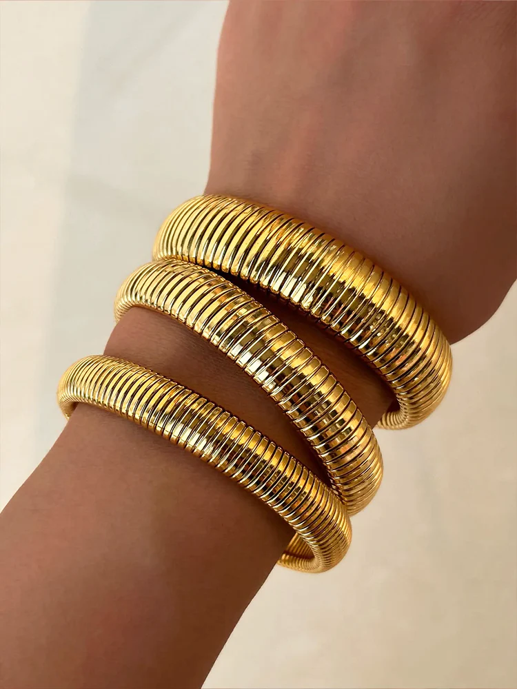 Dames armbanden met geribbelde structuur – Set van brede elastische bangles