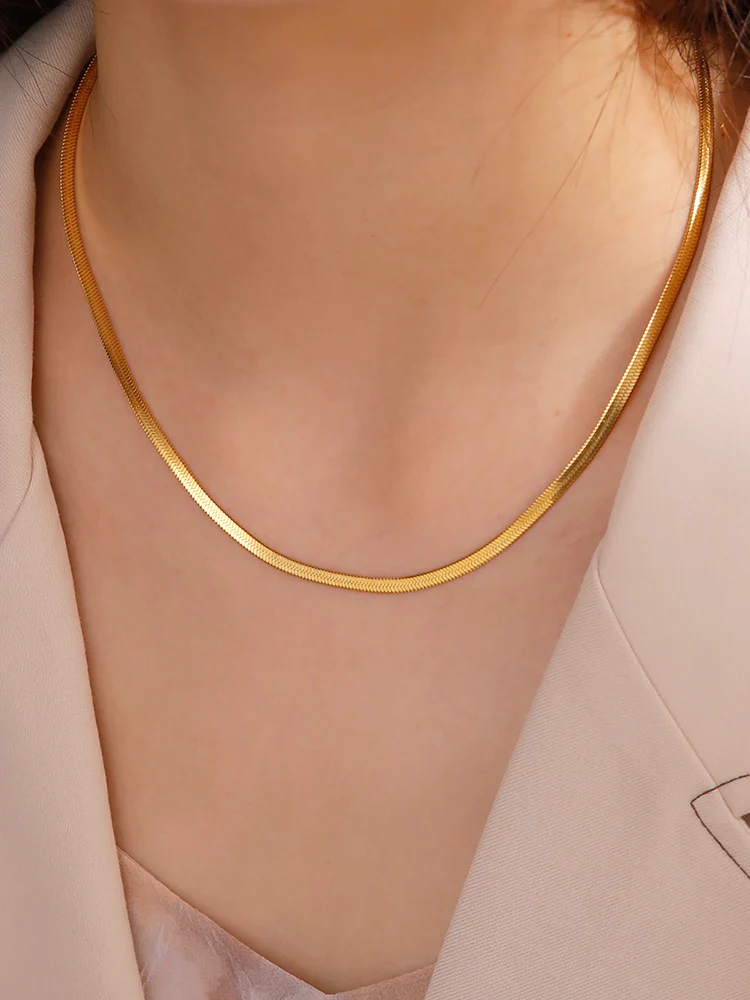 Dames ketting met platte slangenschakel – Verstelbare ketting met 18K coating