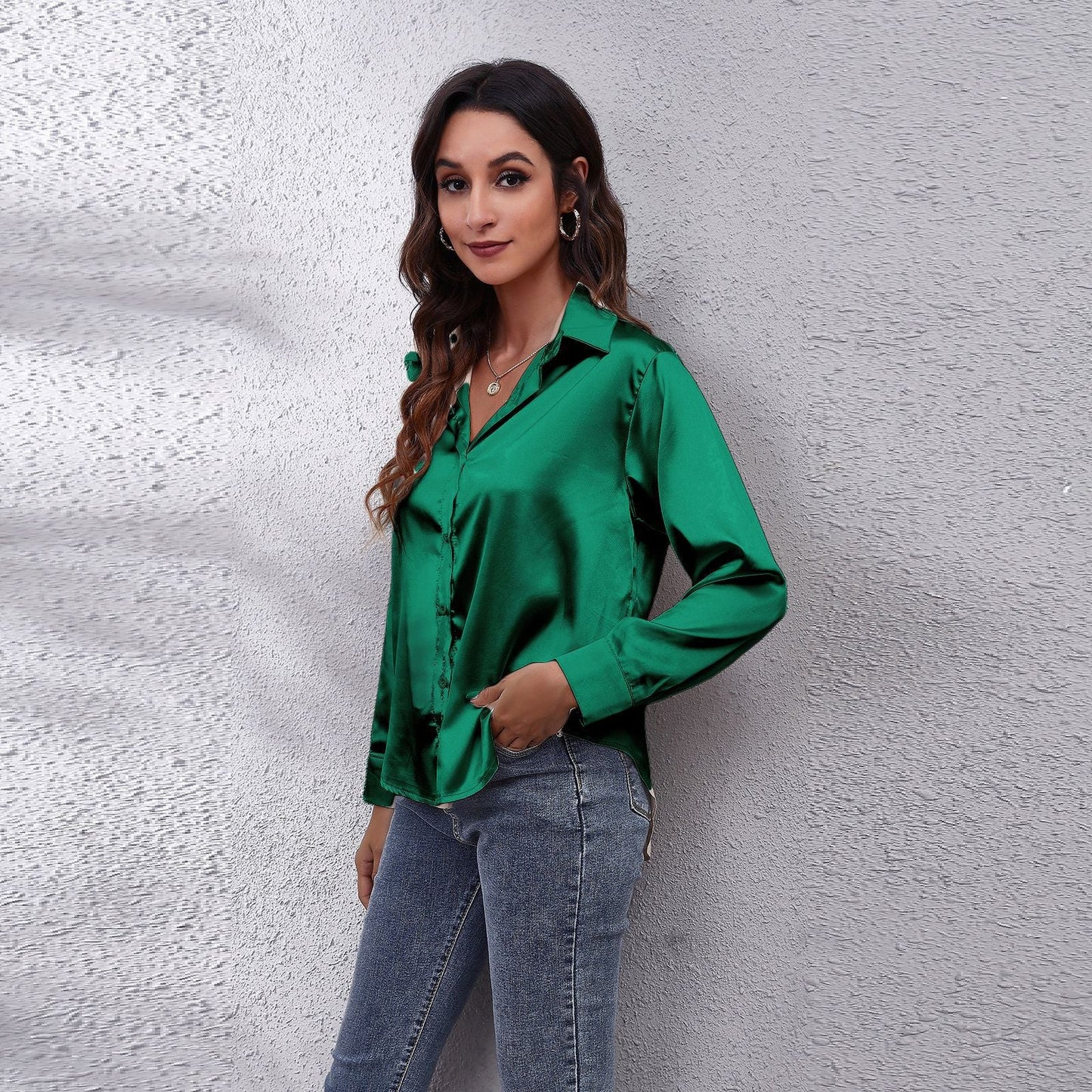 Damesblouse - Satijnen Look - Lange Mouwen - Knoopsluiting - Klassiek Design