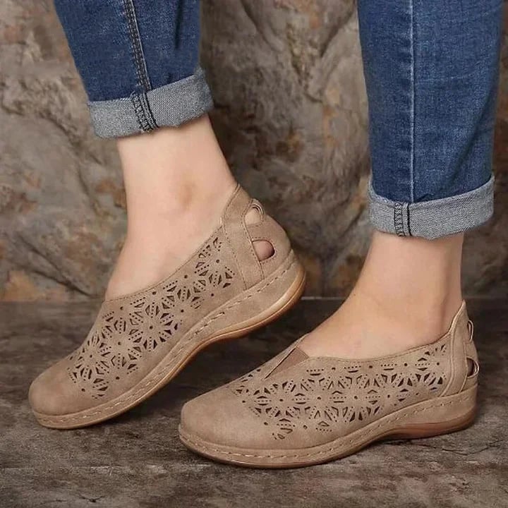 Dames instapschoenen met geperforeerd motief – Luchtige schoenen met gesloten hiel