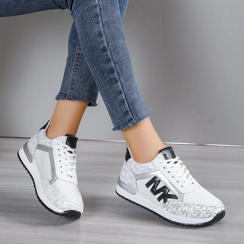 Dames Sneakers – Sportieve Lage Schoenen met Contrasterende MK-Print