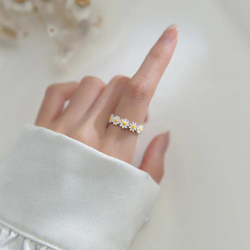 Dames Ring – Bloemendesign met Madeliefmotief