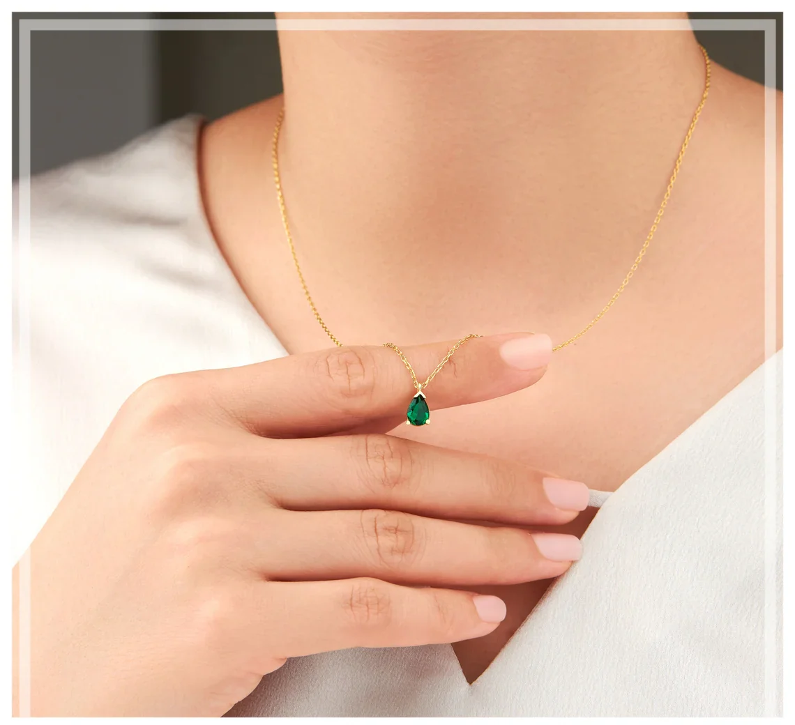 Dames Ketting – Fijne Ketting met Druppelvormige Groene Steen