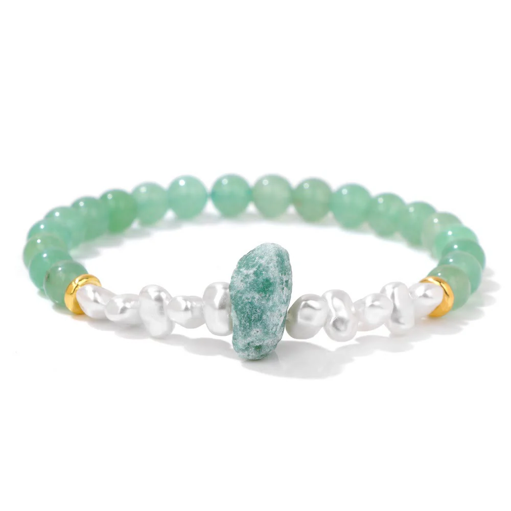 Dames Armband – Elastische Armband met Kruisvormige Natuursteen en Parelaccenten
