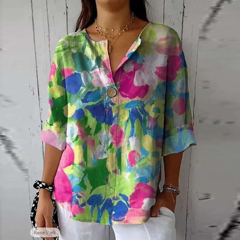 Damesblouse met bloemenprint – Losvallend model en V-hals met knoop