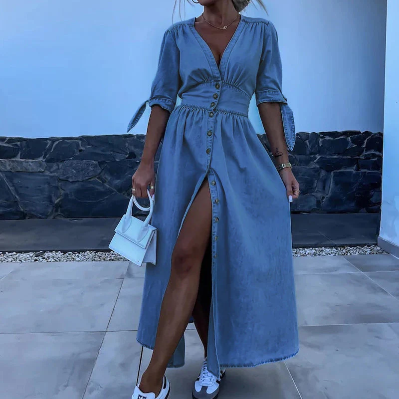Denim maxi jurk – Doorknoopmodel met strikmouwen