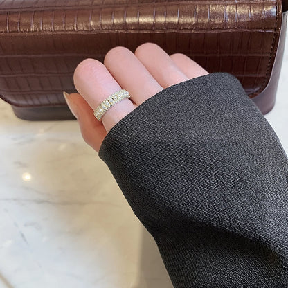 Dames Ring – Volledig Bezet met Fijne Steentjes in Dubbele Rij
