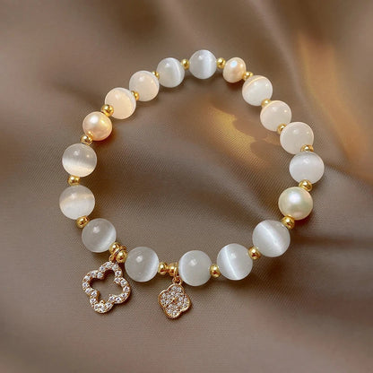 Dames Armband – Elastische Parelarmband met Bloemcharmes