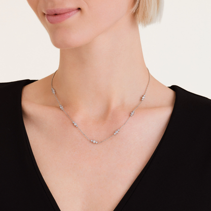 Dames Ketting – Subtiele Ketting met Fijne Steentjes in Clustervorm