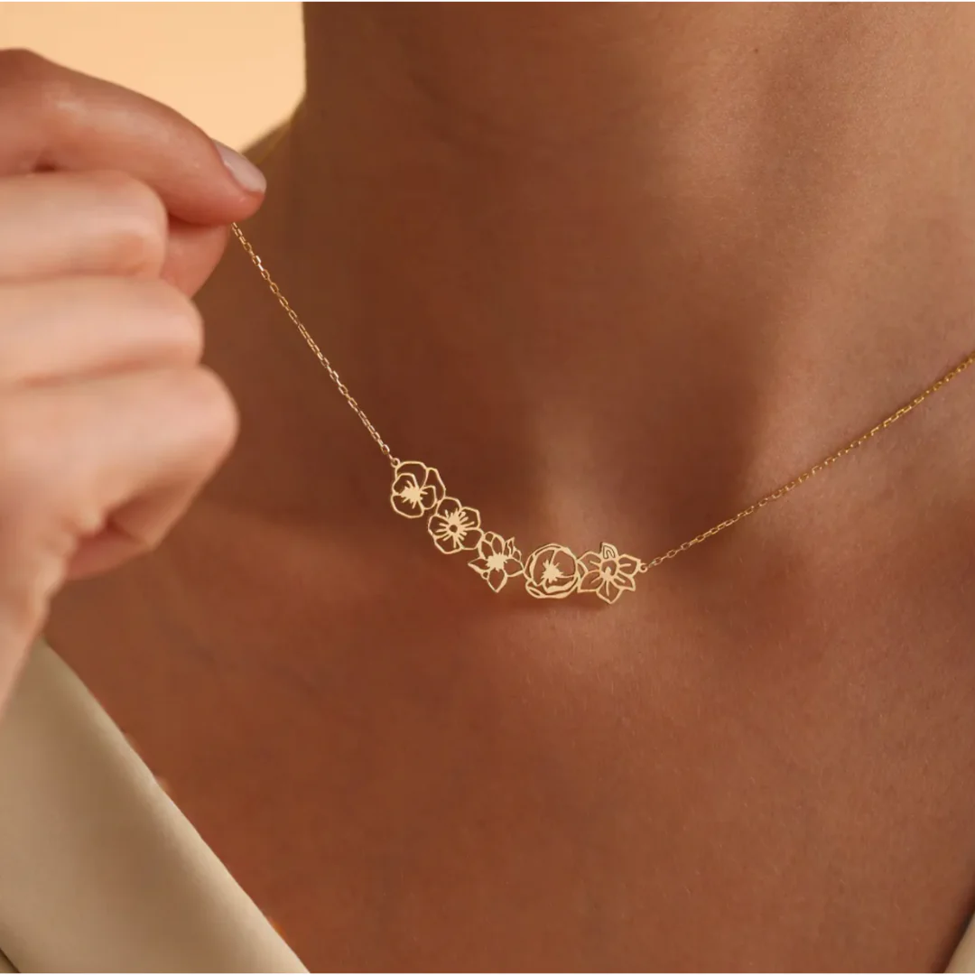 Dames Ketting met Bloemenmotief – Fijne Ketting