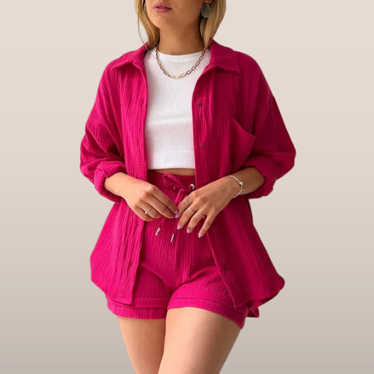 Nina – Luchtig Setje met Knoopshirt en Short