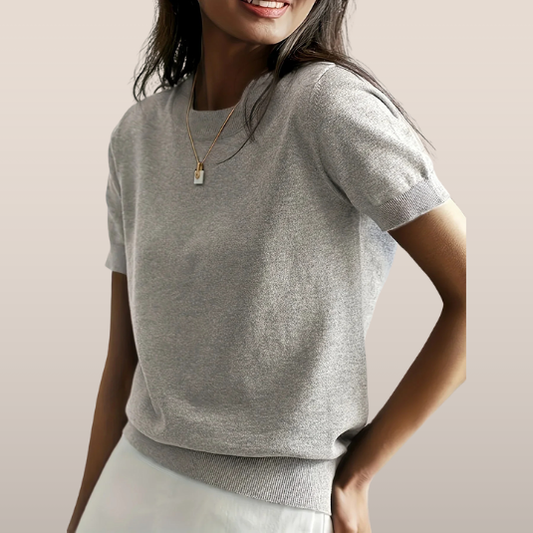 Gebreide dames top met korte mouwen – Fijne tricot en ronde hals