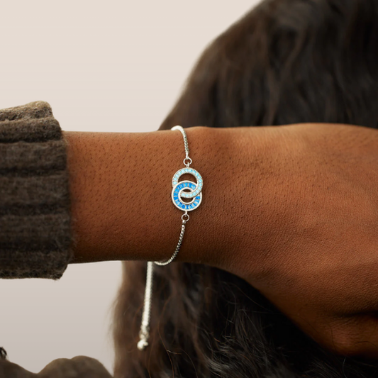 Dames Armband met Cirkelvormige Hanger – Verstelbare Sluiting en Blauwe Zirkonia