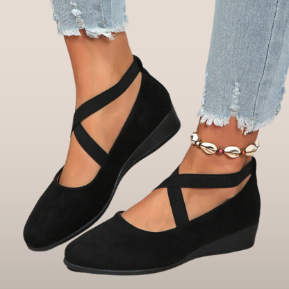 Dames instapschoenen met kruisband – Suède-look ballerina’s met sleehak