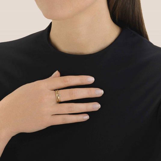 Dames Ring – Gedraaid Design met Ingezette Steen